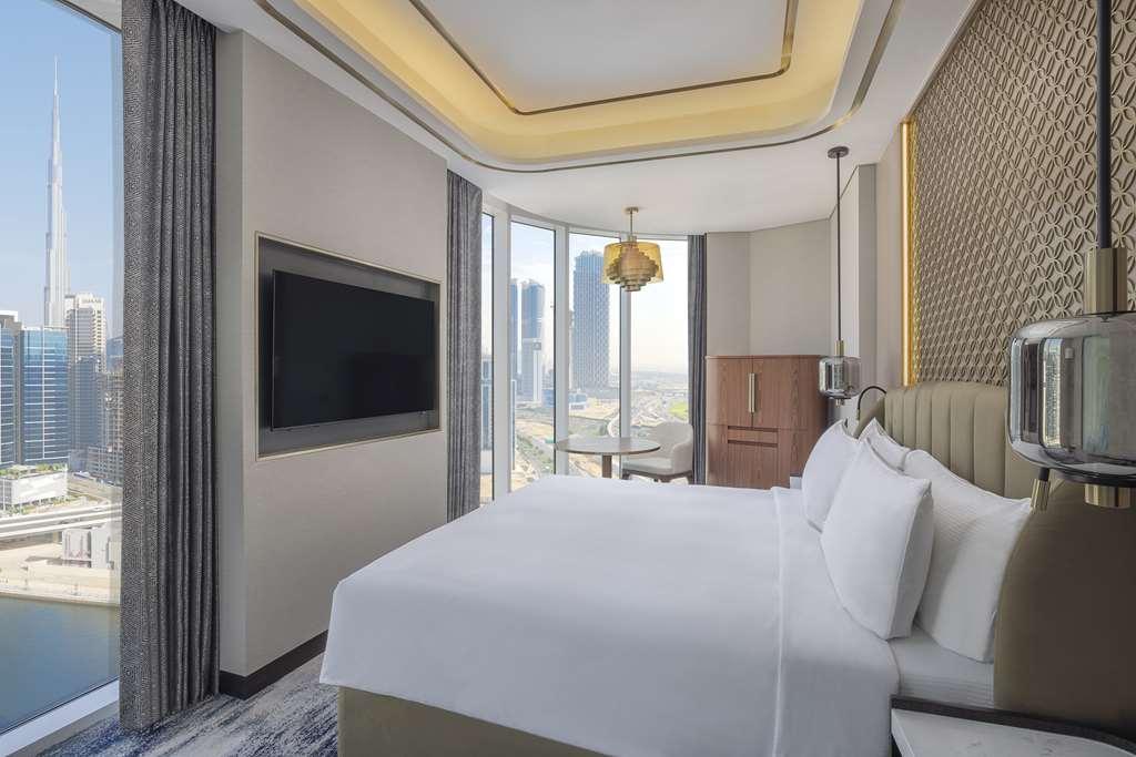 Embassy Suites By Hilton Dubai Business Bay Room photo
