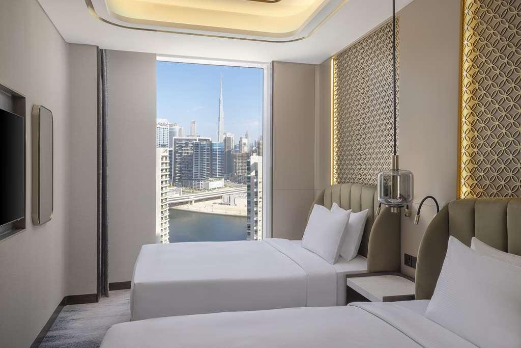 Embassy Suites By Hilton Dubai Business Bay Room photo