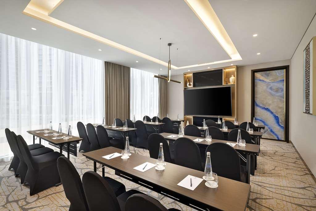 Embassy Suites By Hilton Dubai Business Bay Facilities photo