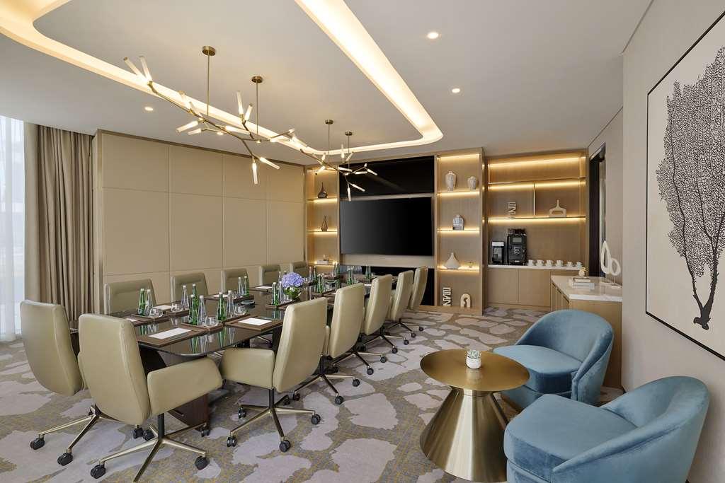 Embassy Suites By Hilton Dubai Business Bay Facilities photo