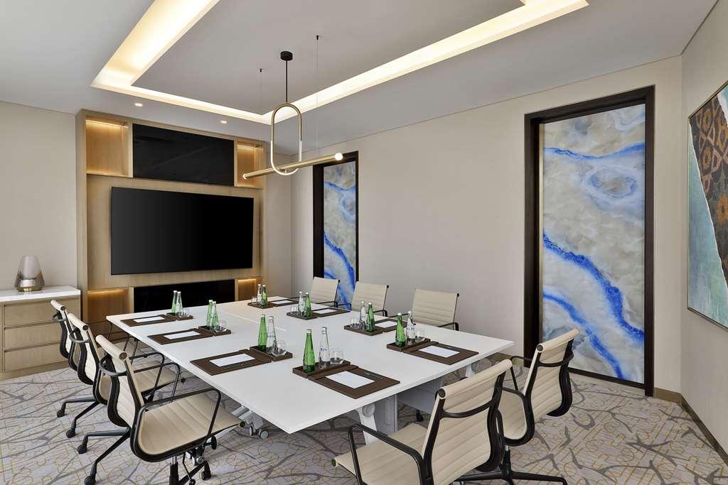 Embassy Suites By Hilton Dubai Business Bay Facilities photo