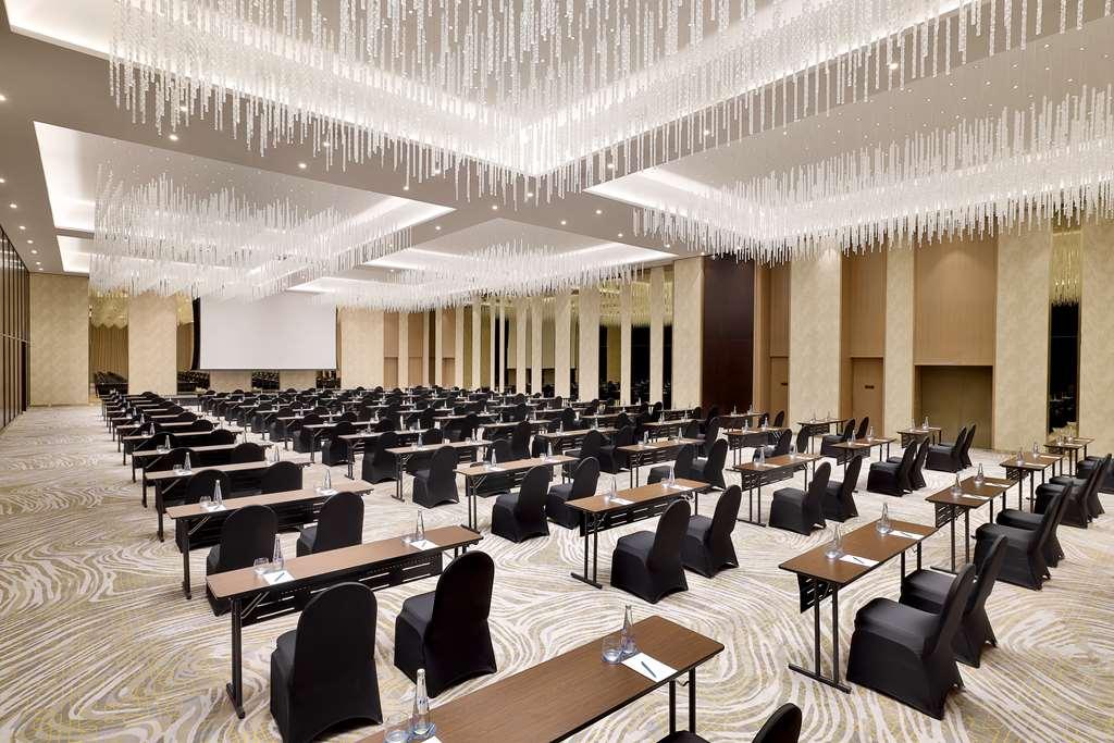 Embassy Suites By Hilton Dubai Business Bay Facilities photo