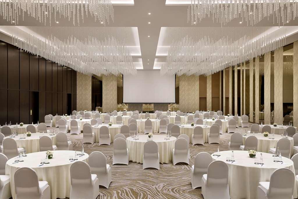 Embassy Suites By Hilton Dubai Business Bay Facilities photo